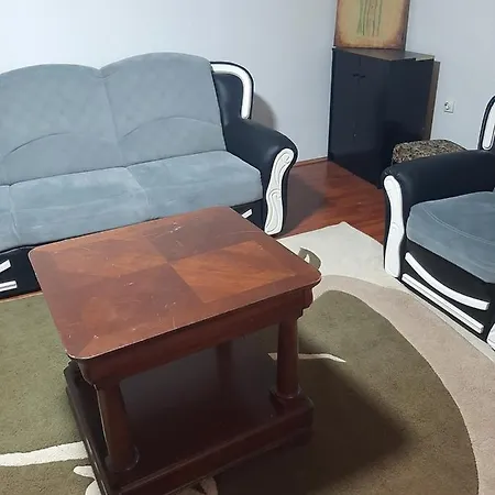 Apartamento Sprat Kuce